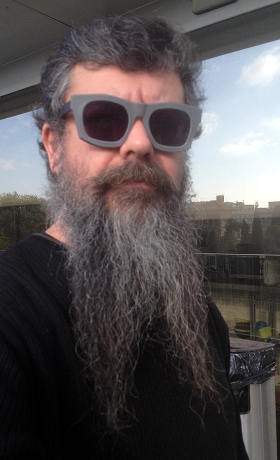 French Fork Beard — broda rozdzielona na dwa pukle przy podbródku